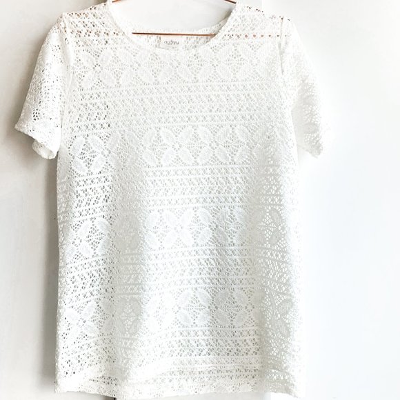 audrey white knit blouse floral pattern - Picture 2 of 4